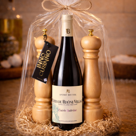 Peper en zout stel met fles wijn, pakket, cadeau, wedding gift